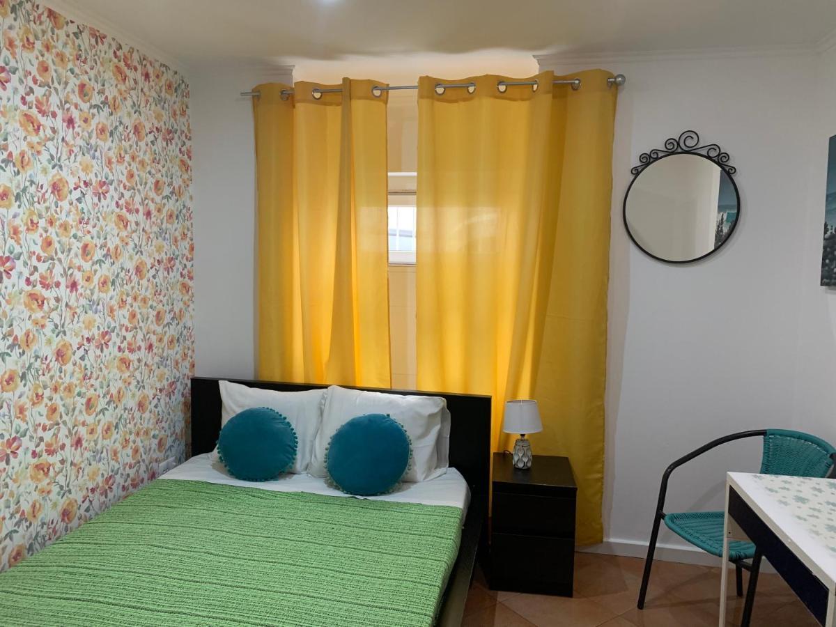 House And In Guest house 2*
